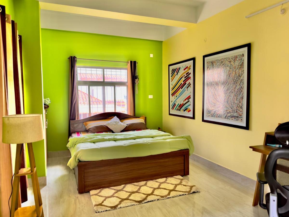 Three Little Birds Homestay Guwahati Zewnętrze zdjęcie
