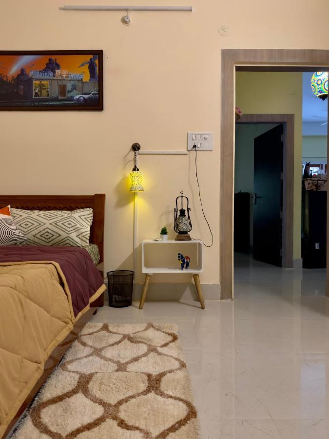 Three Little Birds Homestay Guwahati Zewnętrze zdjęcie
